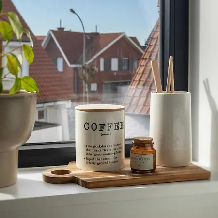 The Ocean Breeze 1 *