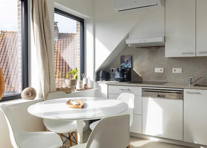 Апартаменты The Ocean Breeze 1